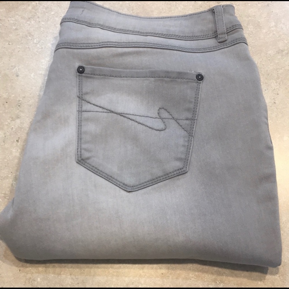 C Denim est. 1946 women’s soft stretch 18W jeans